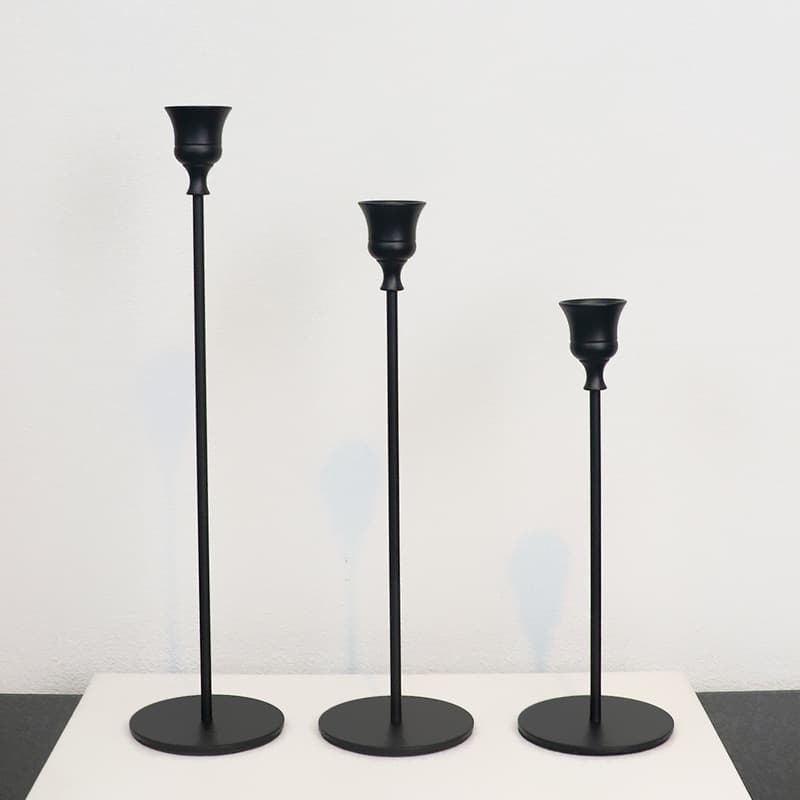 Cross-border American-style Iron Art Candle Holder Decoration, Table Metal Single-Head Candle Holder, Creative Candlelight Dinner Black Candle Holder Decoration