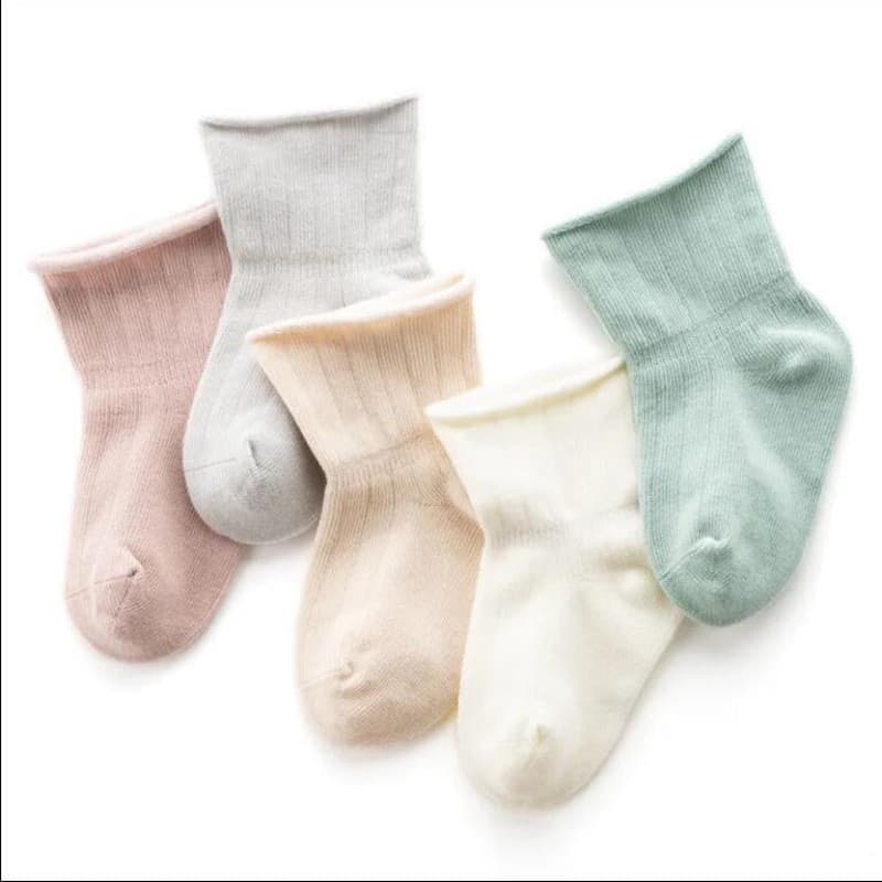 Baby socks, short-cut, all-season, loose-fitting, unisex, spring and autumn style, cotton socks, sweat-absorbent, breathable, and won't constrict the legs of infants.