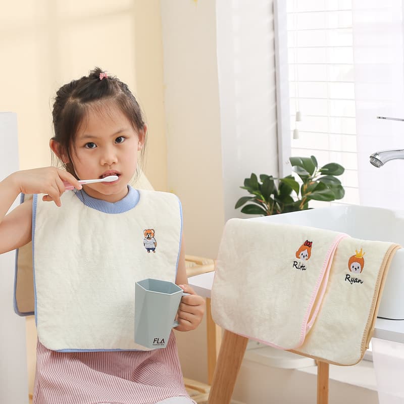 Children's Bath Towel Feeding Bibs Waterproof Saliva Towel Nursery Eating Apron Face Wash Towel Unisex Pure Cotton Coral Fleece