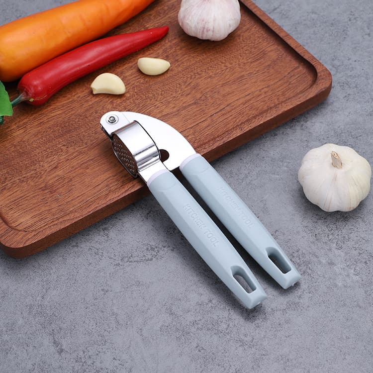 Stainless Steel Garlic Press Multifunctional Walnut Cracker Kitchen Gadget Household Manual Garlic Masher Garlic Paste Tool