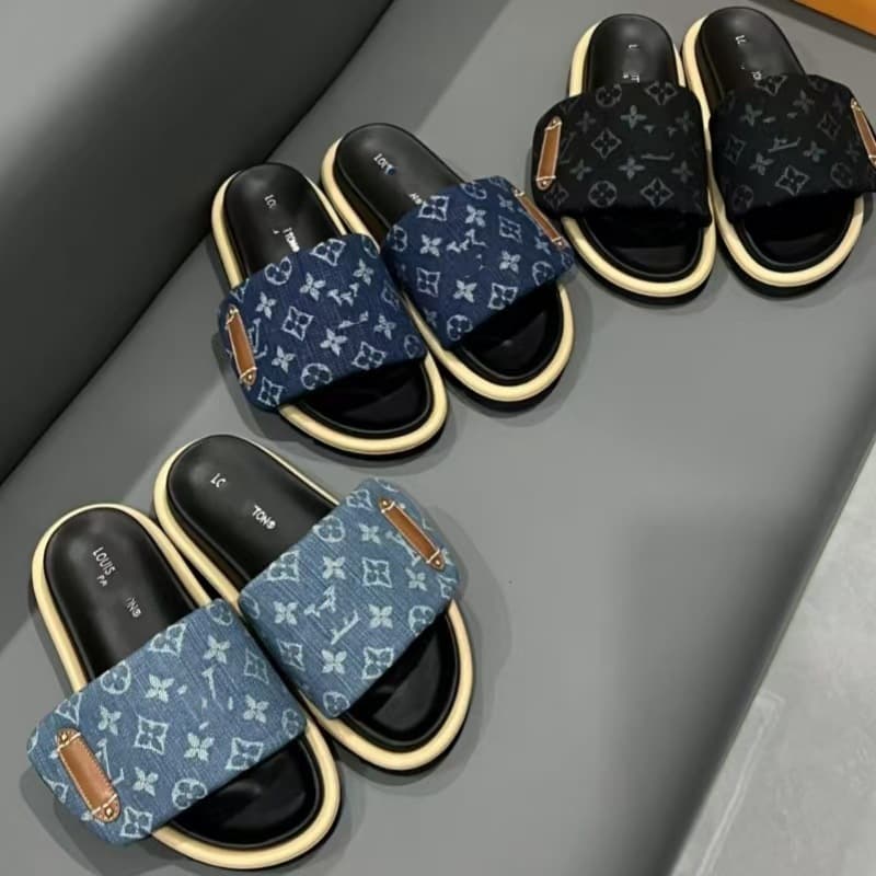 2026 New Style Velcro Summer Best-selling Anti-slip Thick Sole Slide Sandals Everyday Versatile Fashion Toe Separator Slippers