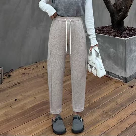 Carefully selected Austrian velvet cigarette pants for women in autumn, high-waisted slimming nine-point pants, high-end, thickened casual pants for small people