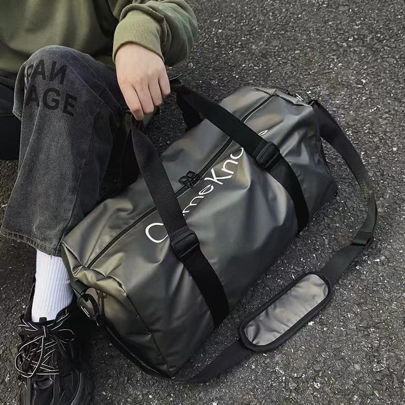 Men's Large Capacity Shoulder Bag for Short Business Trips and Travel, Crossbody and Handheld Gym Bag for Women and Students, Wet-Dry Separation