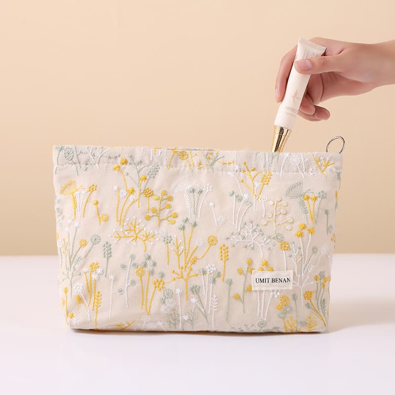 Ramie Cotton Linen Botanical Embroidery Cosmetic Bag Ins Handheld Portable Canvas Storage Pouch for Lipstick Skincare Toiletry Bag
