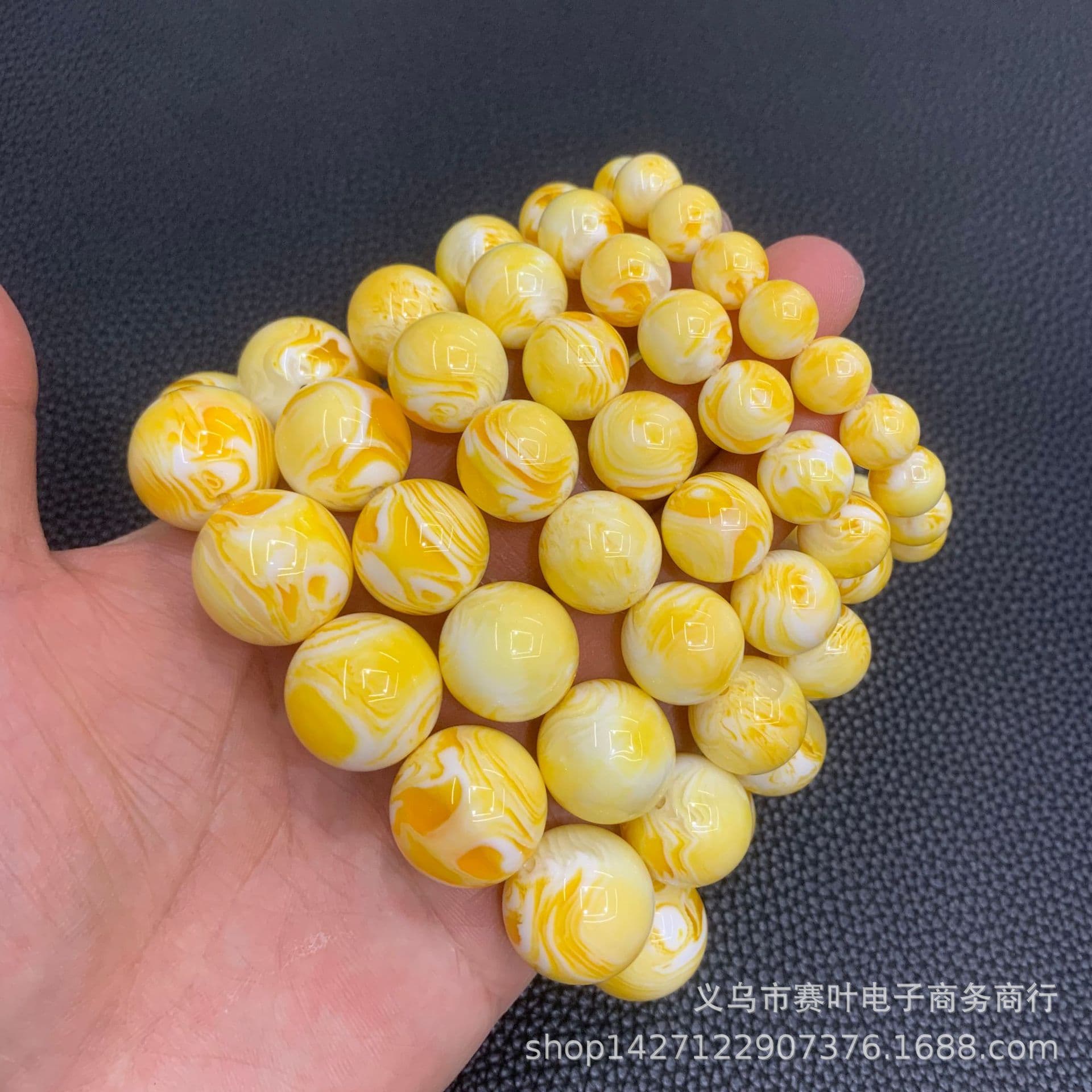 Second Generation Amber and Honey Wax Landscape Orange Porcelain White Bracelet 108 Beads Amber Honey Wax Buddha Beads Old Style Unisex Bracelet Wholesale