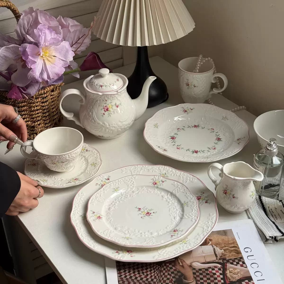 French Vintage Relief Floral Ceramic Plate Bowl Dessert Plate Western Soup Plate Dinnerware Set