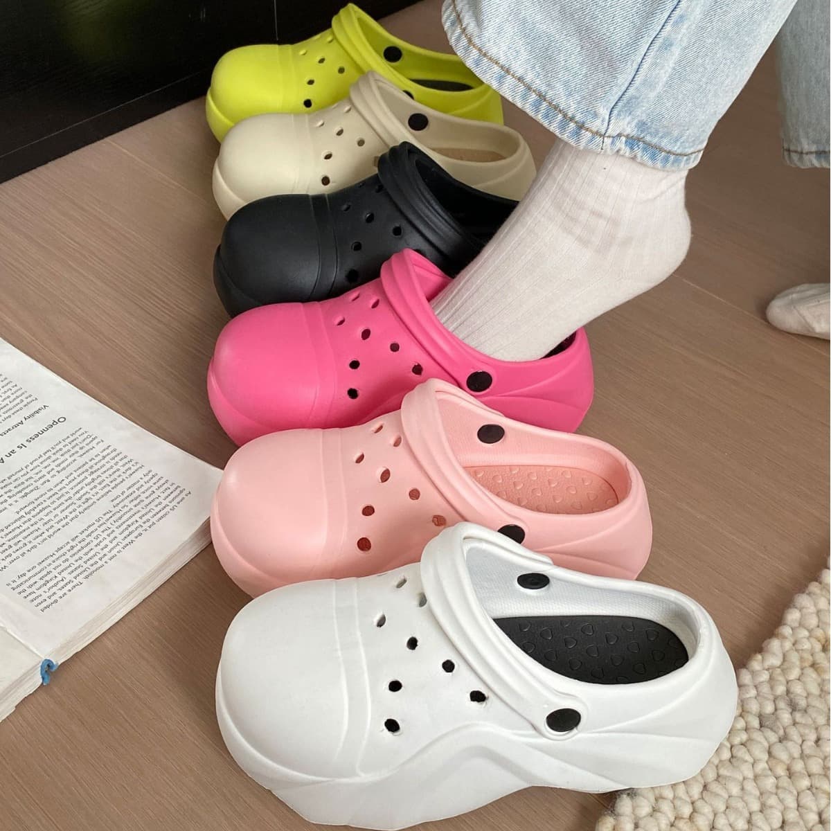 2024 New Half-Wrap Croc Shoes for Women, Cross-Border New Fashion Croc Shoes Wholesale, Creative Women's Croc Shoes