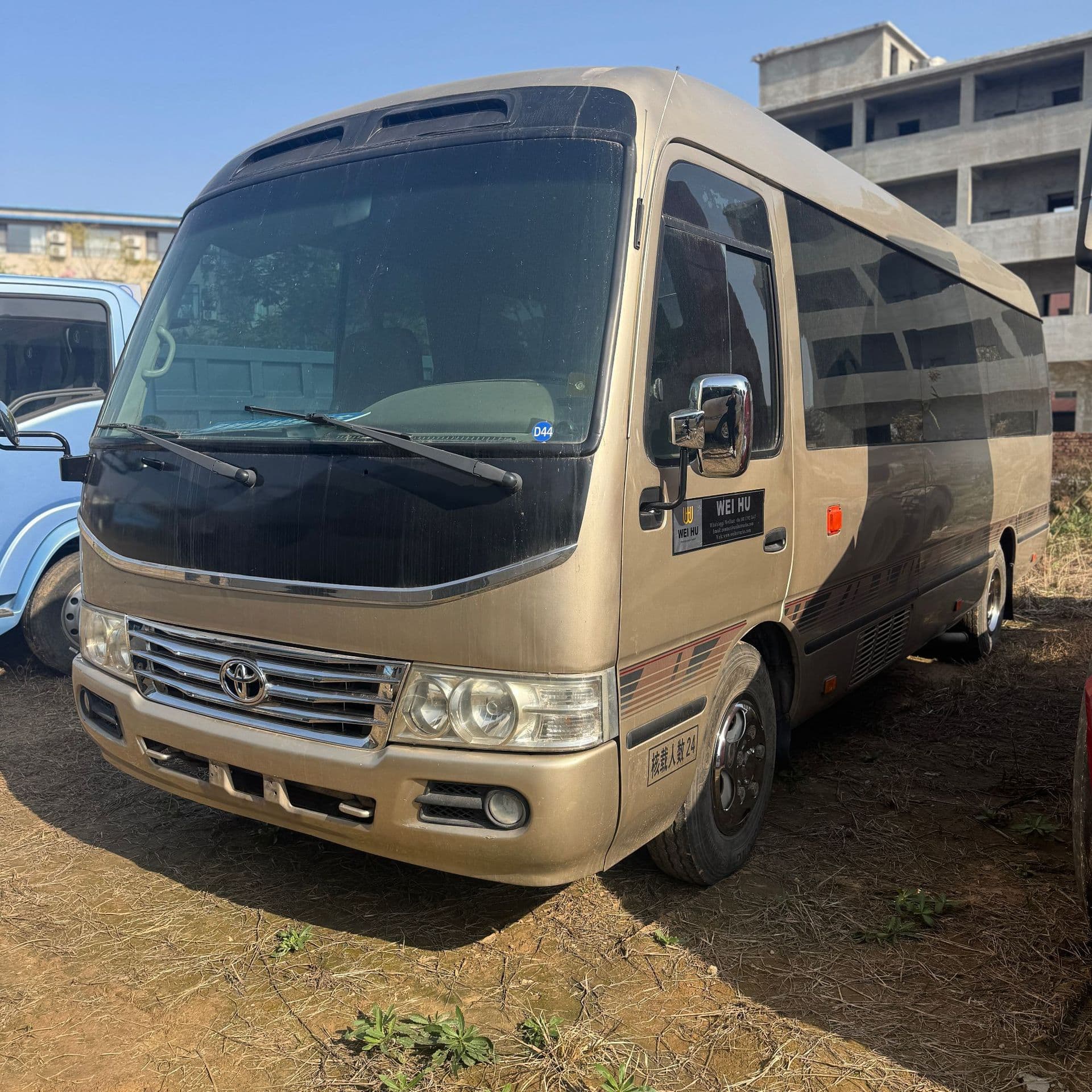 Cross-Border Supply Coaster 19-29 Seat Tourist Bus - Toyota Small/Medium Passenger Vehicle