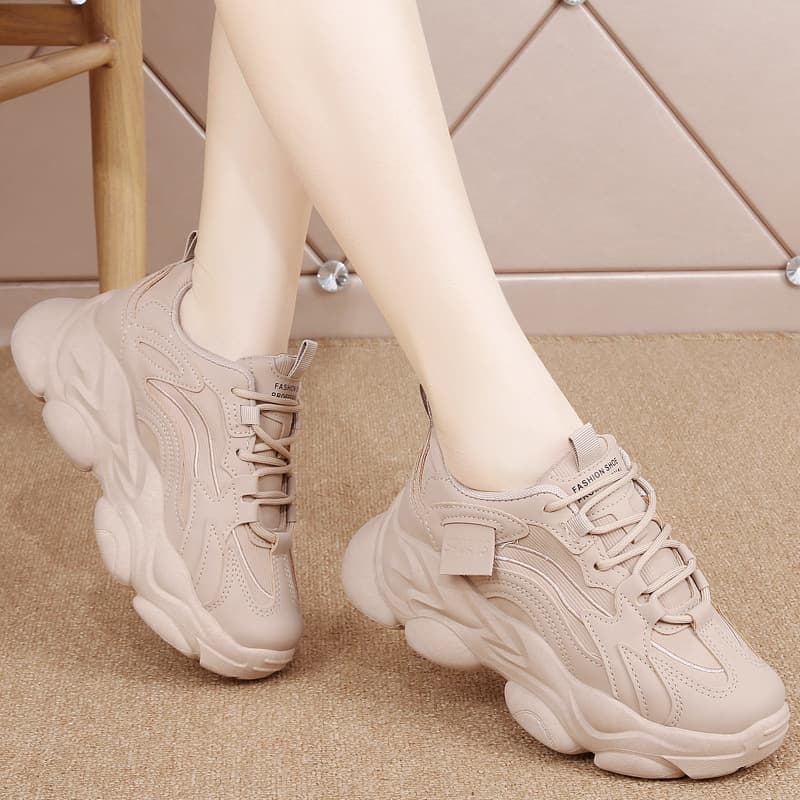 Popular Chunky Sole Street Style Dad Sneakers for Women, Spring and Autumn, Show Feet, Small, All-Matching 2024 New Height-Increasing Black Casual Sneakers