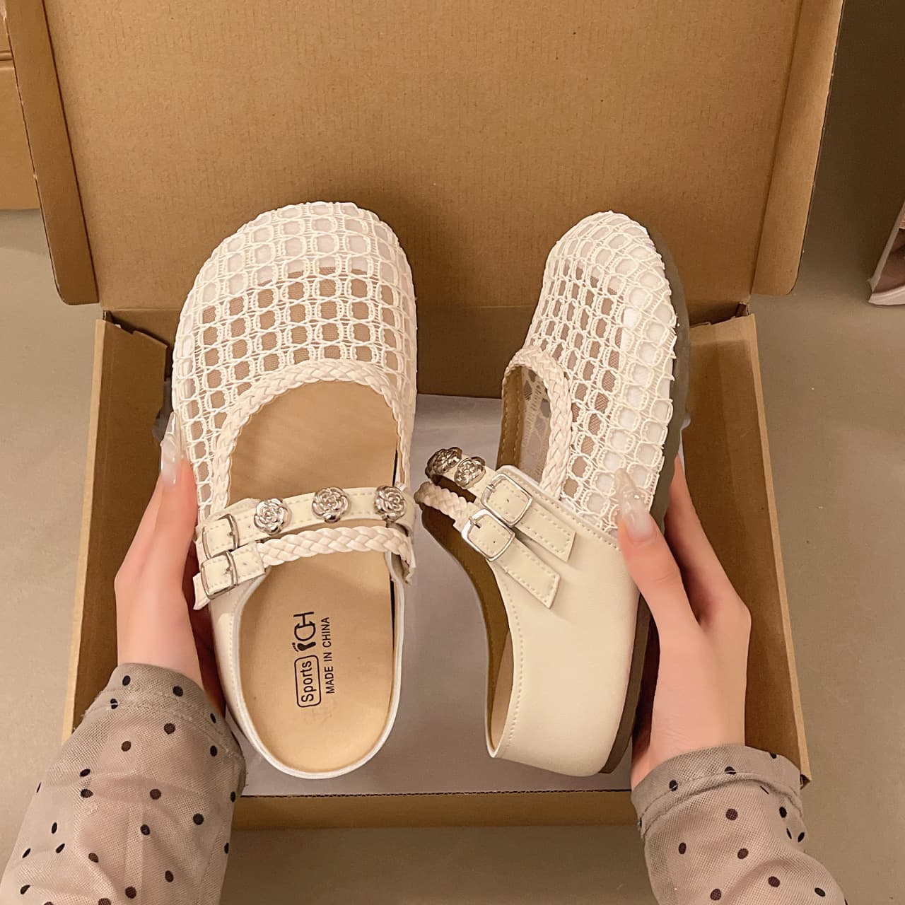 Thick-Soled Platform Mesh Mules for Women 2026 New Summer Outdoor Breathable Hollow Sandals with Dresses