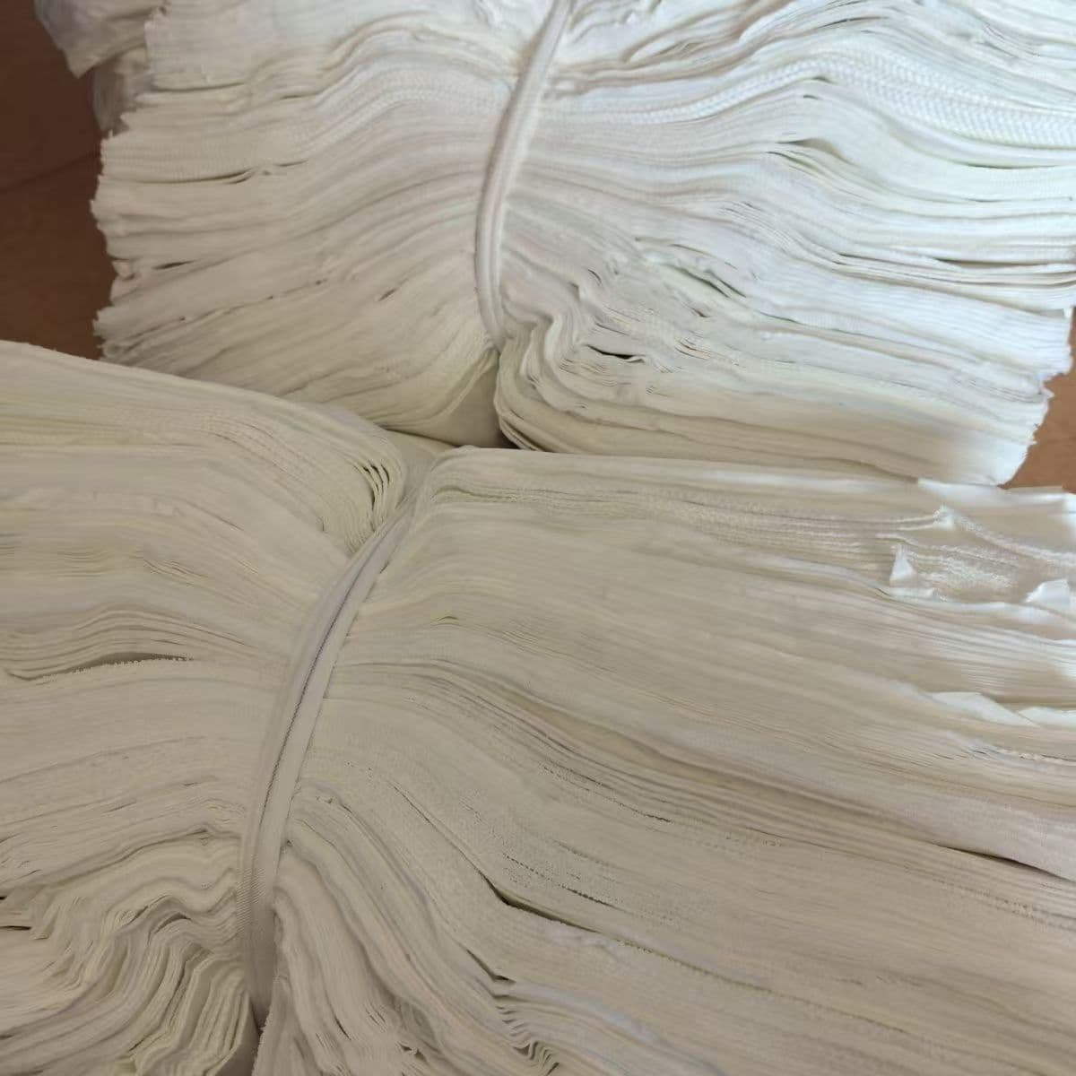 Disposable White Industrial Wiping Cloths Rags Pure Cotton Standard Size Oil-Absorbing Water-Absorbing Large Cloths for Window Cleaning