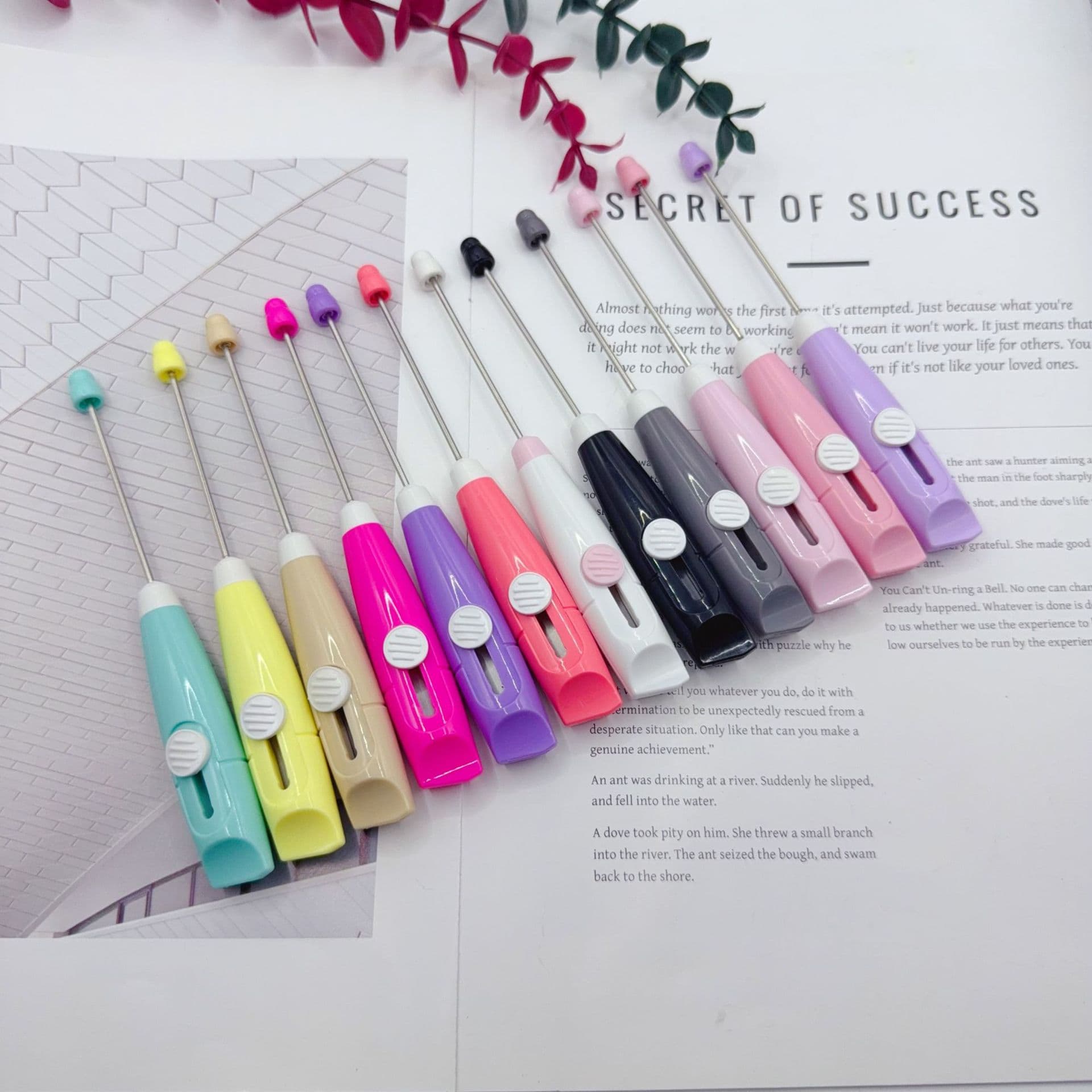 Beaded utility knife portable beaded telescopic express pen knife beaded color blade cutting tool school art office