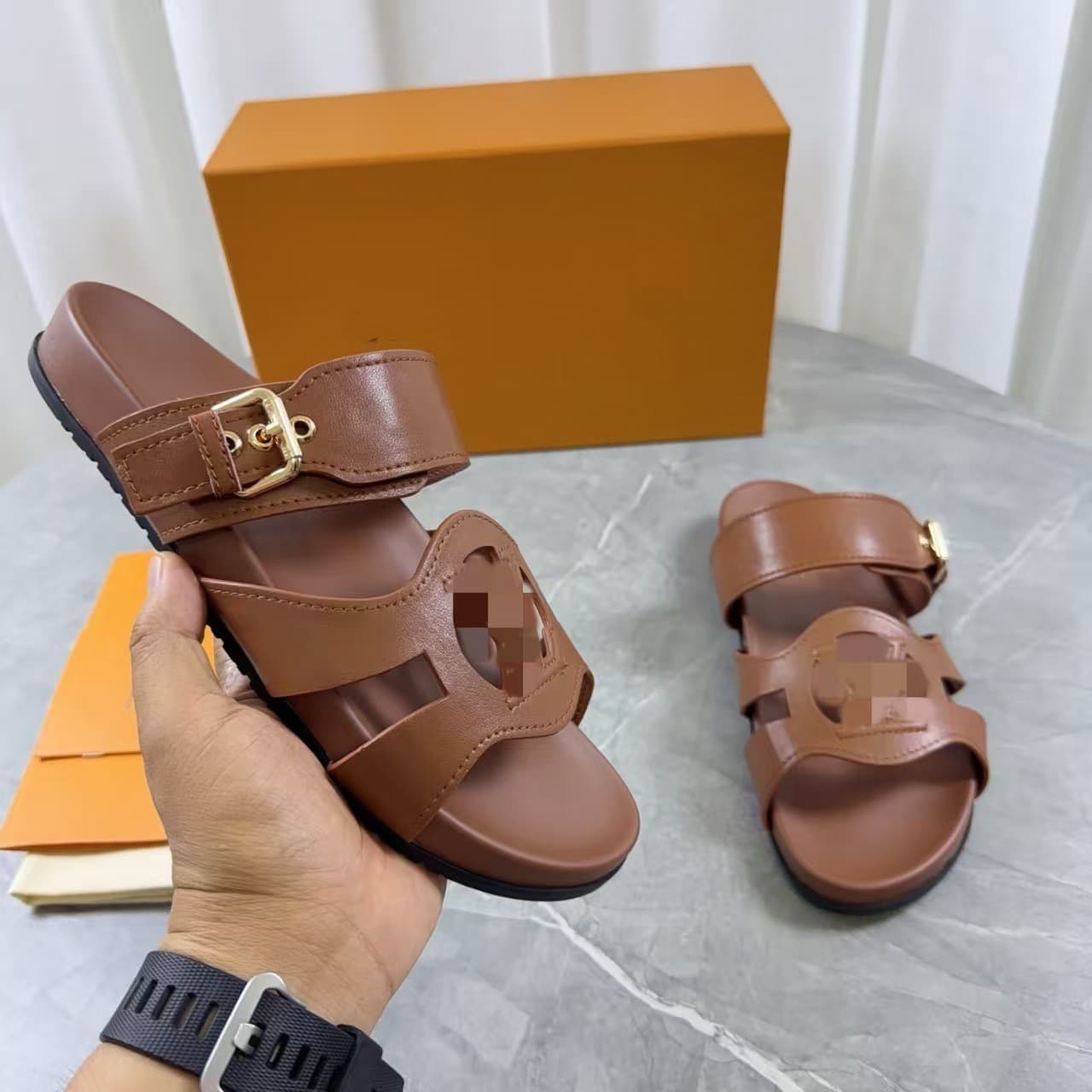 26 New Cross-Border Middle East Cambodia Beach Sandals Unisex Outdoor Flat Metal Buckle Letter Donkey Sandals Pure Source