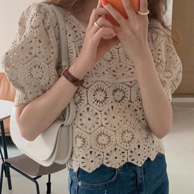 Spring/Summer New Korean Style Hollow T-Shirt Blouse Pullover Sheer Top Loose Bubble Sleeve Knit Top In Stock Women