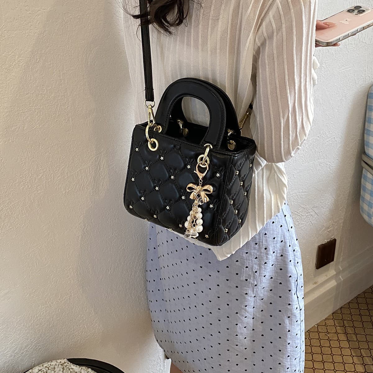 Xiaoxiang Style Celebrity Diamond Quilted Stitching Nanfeng Handheld Small Square Bag Women's Spring New Fashionable Textured Shoulder Crossbody Bag
