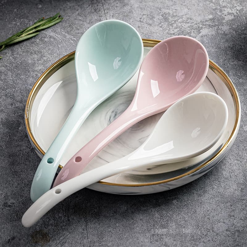 Large Ceramic Soup Spoon Korean Style Long Handle Soup Spoon for Home Use Suitable for Porridge And Hot Pot Cooking Utensils