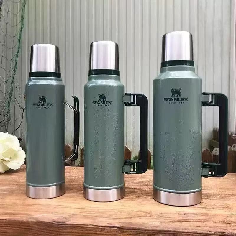 Stanley thermos flask, large capacity, stainless steel, suitable for camping, home use, and travel.