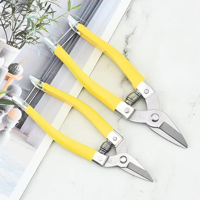 Stainless steel fruit picking and pruning shears for oranges and tangerines, wholesale from Luoding fruit and flower gardening orchard shears factory.