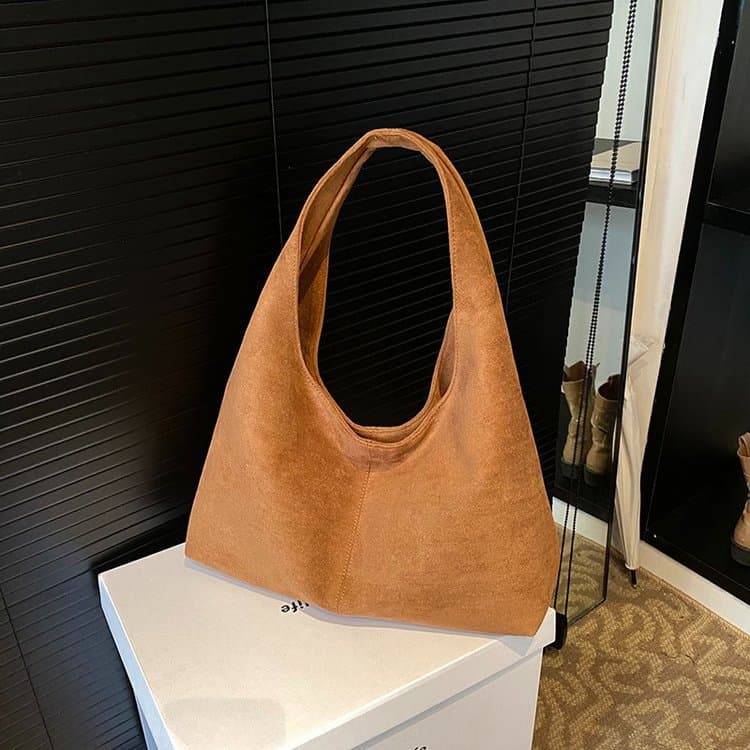 2024 New Autumn Winter Large Capacity Shoulder Bag Vintage Frosted Tote Bag Women's Maillard Work Commuter Bag