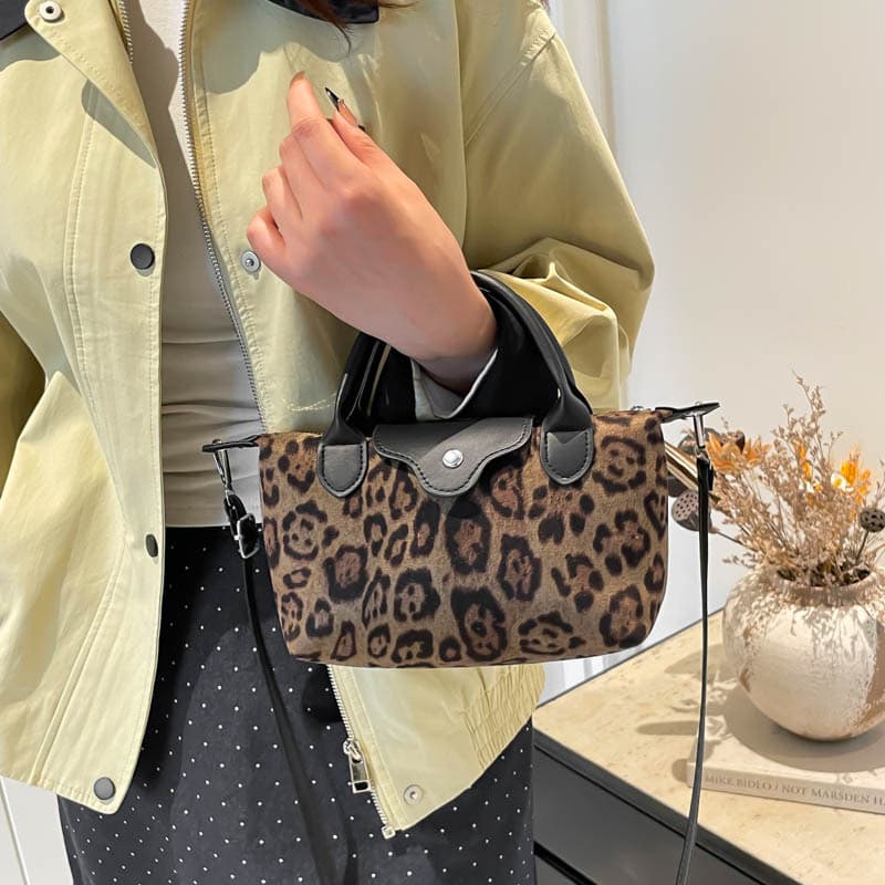 Autumn popular women's bags 2025 new casual nylon handbag large capacity contrasting color single shoulder crossbody dumpling bag
