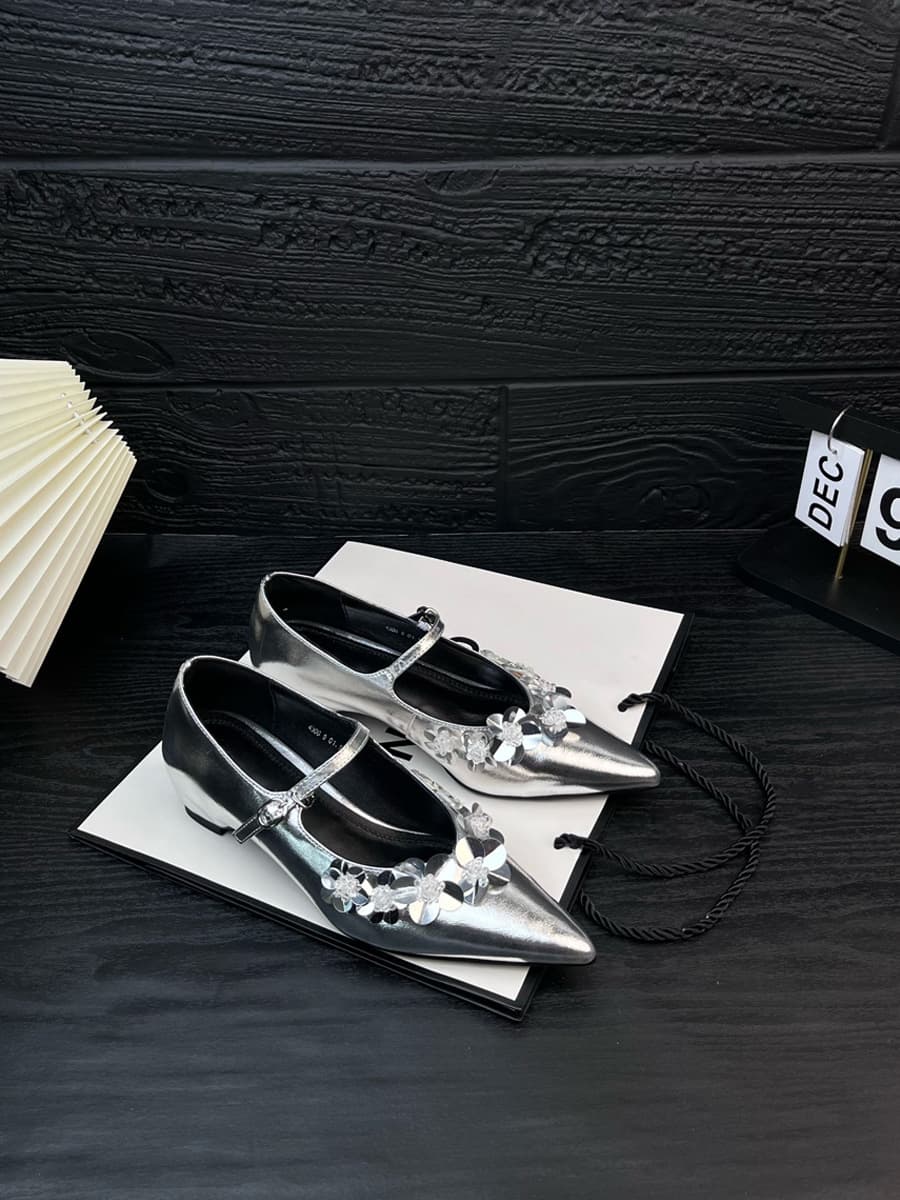 Sheepskin Edition~ Pointed Toe Platform Mary Jane Shoes with Glitter Flower, French Style Silver Strap Shallow Shoes for Women