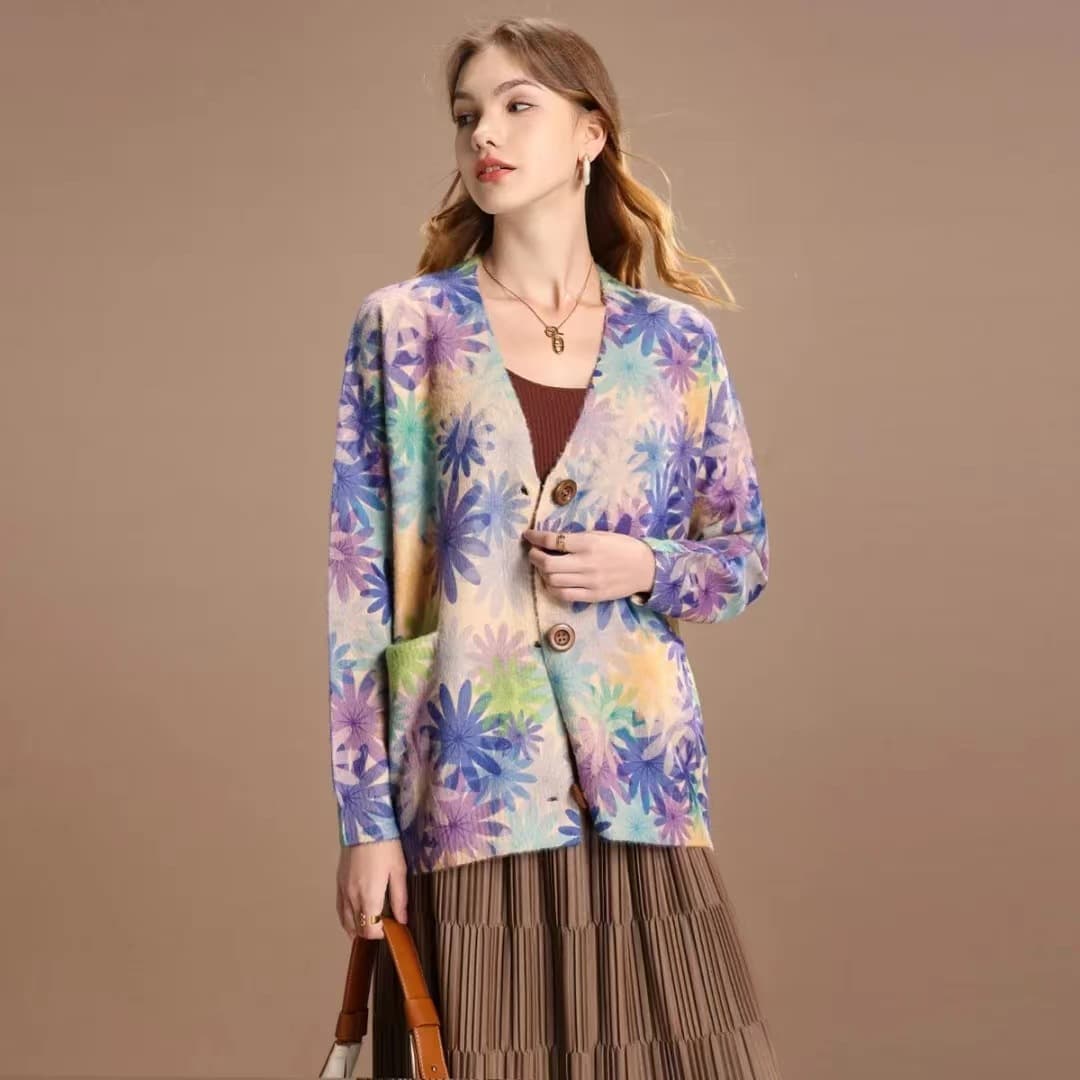 2025 New Mink Velvet Knitted Sweater Women's Cardigan Jacket Fashion Casual V-Neck Top Women's Autumn Wholesale
