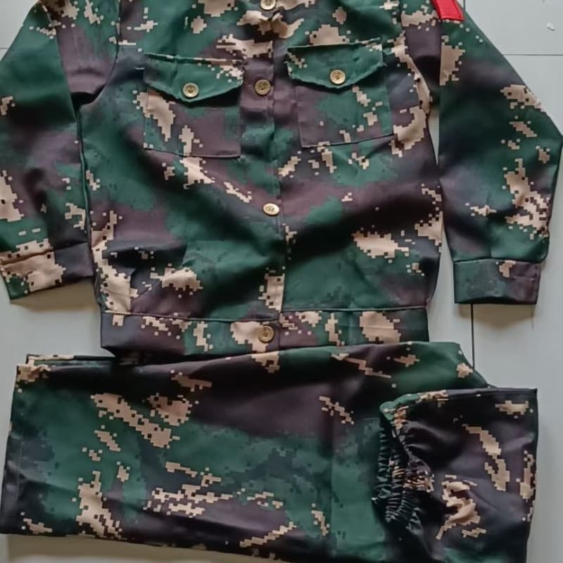 Children's Hunter Camouflage Suit Set, Boys and Girls Kindergarten Training Outfit, June 1st Summer Camp Cap, Shirt, Pants, and Belt