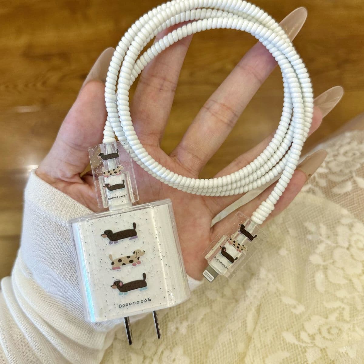 Export-grade Apple 15 charger protective case, charging head, data cable, cable bite protector, anti-breakage cartoon design.