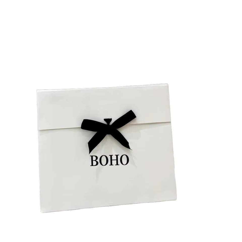Custom Gift Bags, Paper Bags, Kraft Paper Bags, Hot Selling Luxury Eco-Friendly Art Paper Packaging Bags with Ribbon