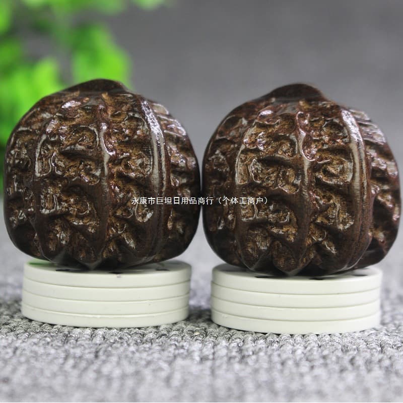 Agarwood hand-held walnut fitness hand ball massage health ball hand-held ball hand-rotating ball practice playing with elderly people holding the ball