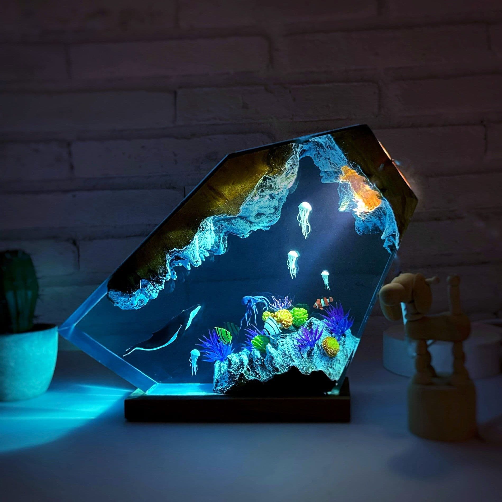 Humpback Whale and Jellyfish Resin Night Light Epoxy Resin and Wooden Marine Resin Lamp Gift for Mom
