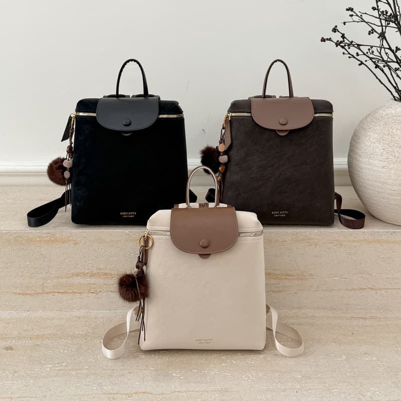 Korean Retro Fashion New Backpack for Students, Large Capacity Bag for Class, Versatile Travel and Shopping Tote Bag