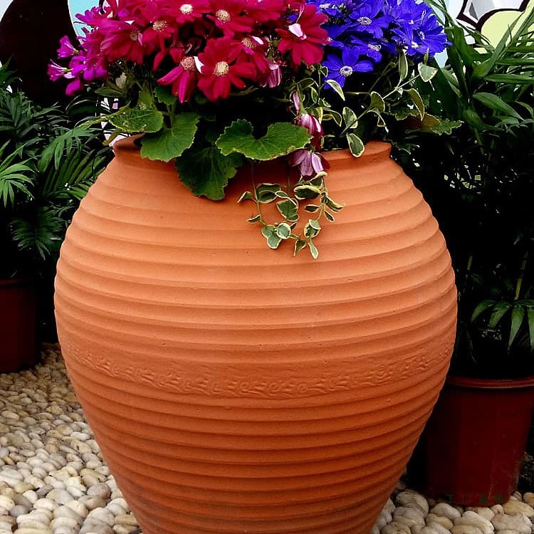 Vintage rustic coarse pottery vase, large floor-standing unglazed jar, antique decorative piece for homestay courtyard landscape, earthenware pot