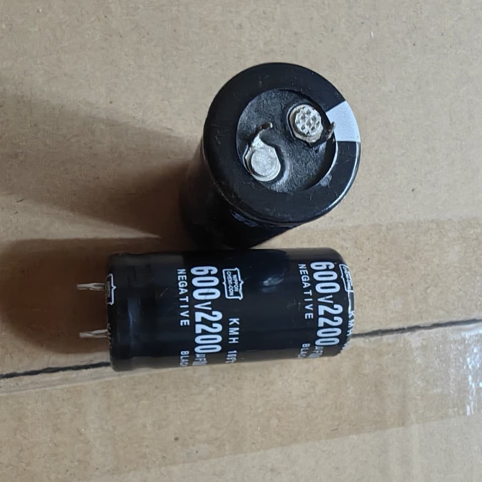 Manufacturer direct supply 600V 2200UF imported electrolytic capacitor 25*45, 25*50 quality assurance