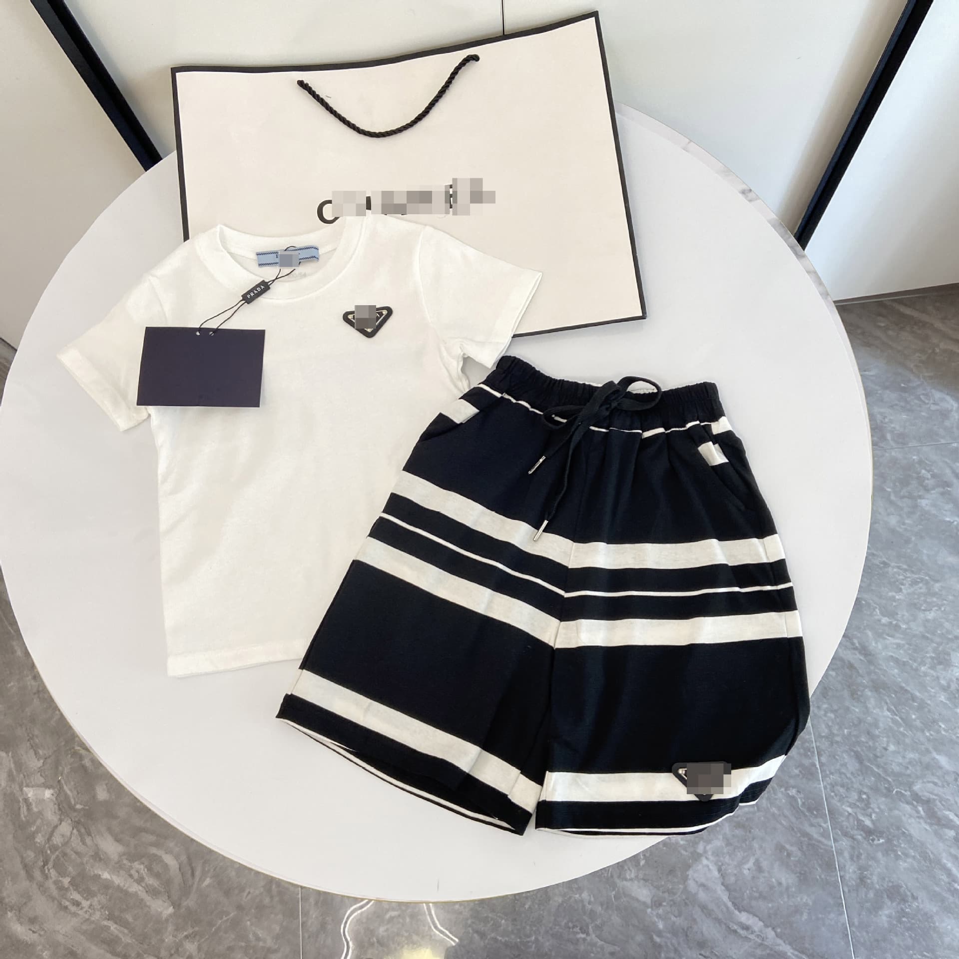 Boys T-Shirt Top + Striped Shorts Summer New Style Handsome Medium and Large Boys Sports Set Solid Color Short Sleeve Shirt Stylish
