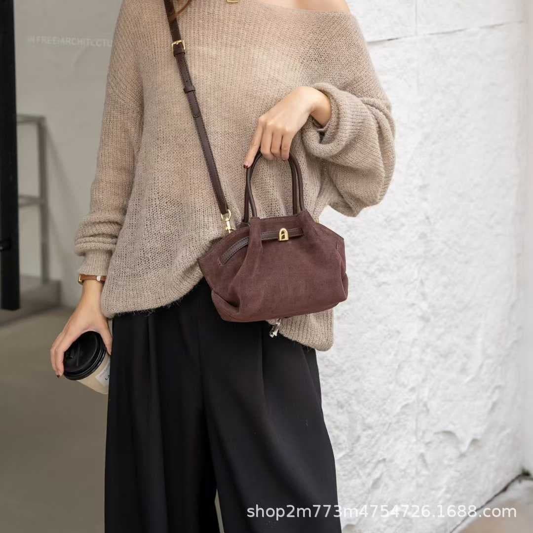 Korean Style Trendy 2025 New Fall Winter Premium Fashion Crossbody Basket Bag Women Handheld Dumpling Bag Tote Bag