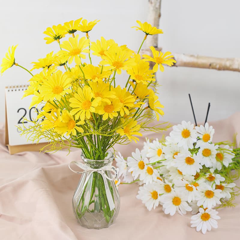Artificial flower chamomile decoration artificial flower shopping mall living room decoration bouquet plastic dried flower table decoration small daisy