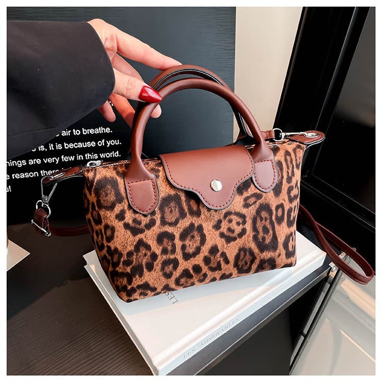 Cross-border 2025 New Versatile Commuter Dumpling Bag Premium Leopard Print Mini Single Shoulder Crossbody Handbag Women's Bag
