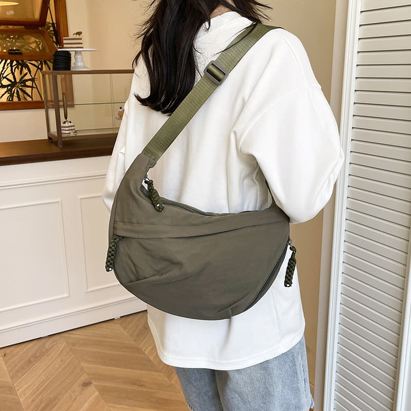 2025 solid color trendy personality shoulder bag for women daily casual simple dumpling bag versatile nylon crossbody bag for women