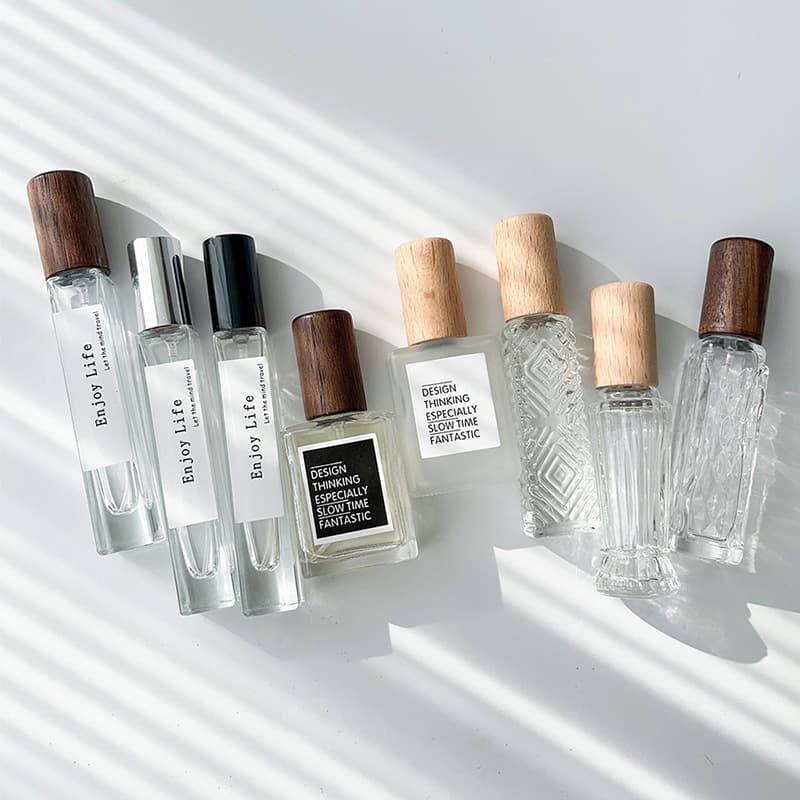 High-end Portable Perfume Refill Bottle 10ml 5ml Sample Bottle Press Spray Glass Refill Bottle Wooden Cap Empty Bottle