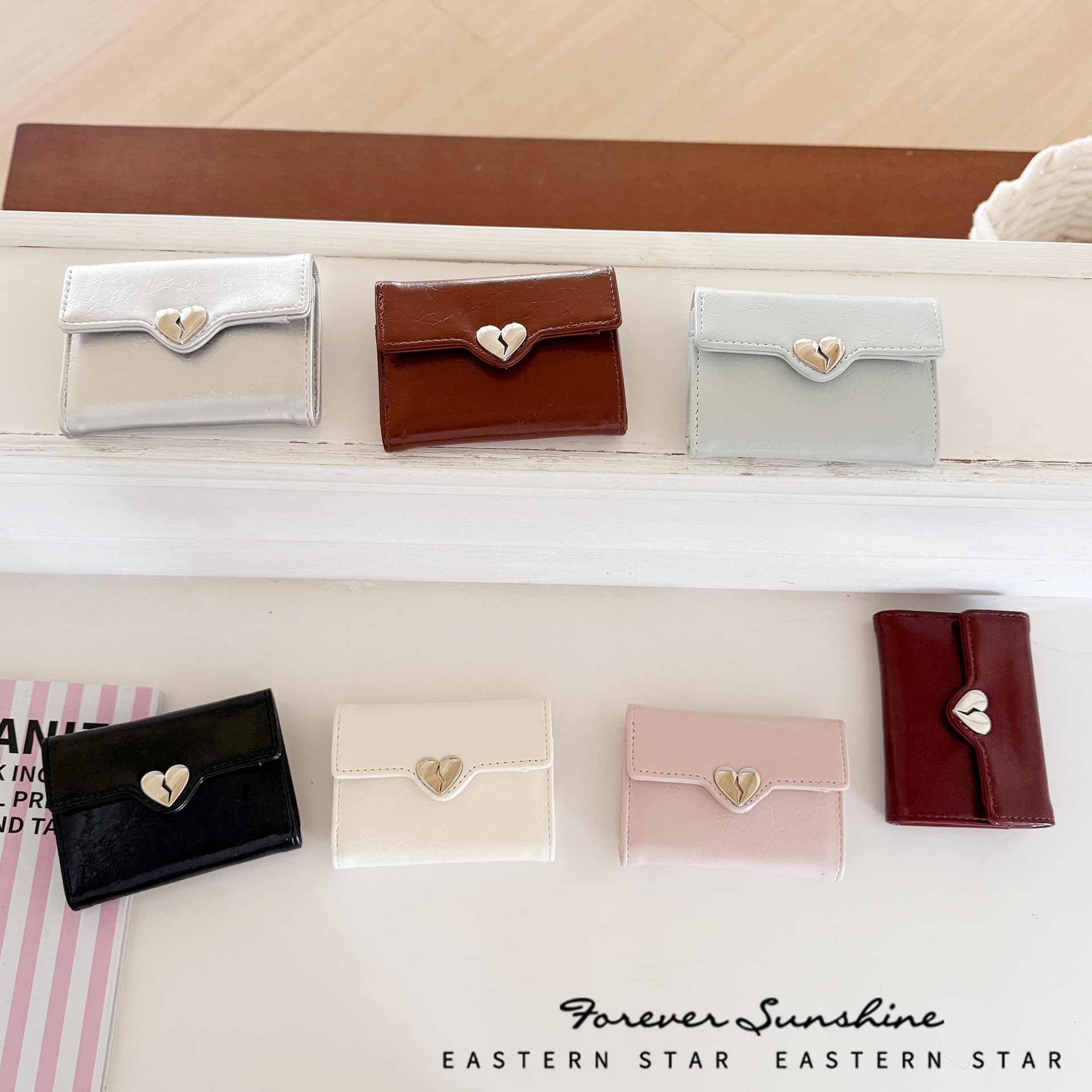 Premium Texture! Cracked Leather Large Capacity Women's Wallet Student Tri-fold Heart Hardware Cool In Stock WALLET