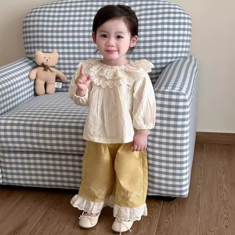 Girls suit Korean style spring clothes infant baby lace collar long-sleeved shirt top loose wide-leg pants two-piece set