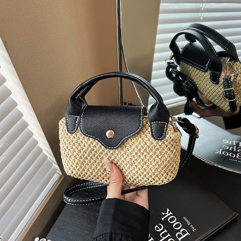 Wholesale 2026 new summer style straw woven contrasting color shoulder bag commuter crossbody bag Korean version light luxury handheld small square bag women's bag