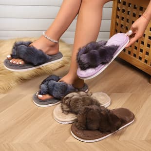 Soft Velvet Flip Flops for Women, Anti-slip Flat Fuzzy Slippers, Thickened Slippers for Women, Versatile Comfortable Indoor and Outdoor Slippers