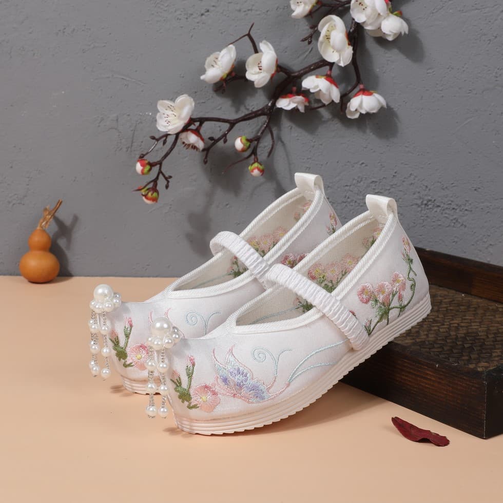 Children's Beaded Flower Butterfly - Old Beijing Girl's Embroidered Shoes, Hanfu Cloth Shoes, Chinese Style Student Ancient Costume Performance Shoes