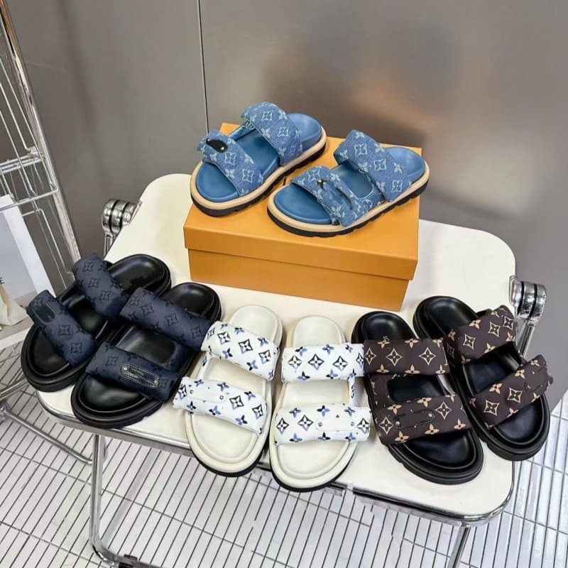 Custom European Edition New Style Monogram Flat Casual Beach Women's Slippers with Velcro Strap, Slip-On Travel Light Luxury