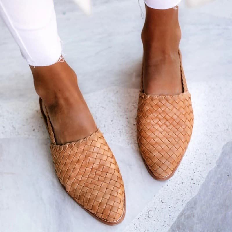 Summer sandals pointed toe women's shoes 40-43 large size flat shoes women's shoes summer
