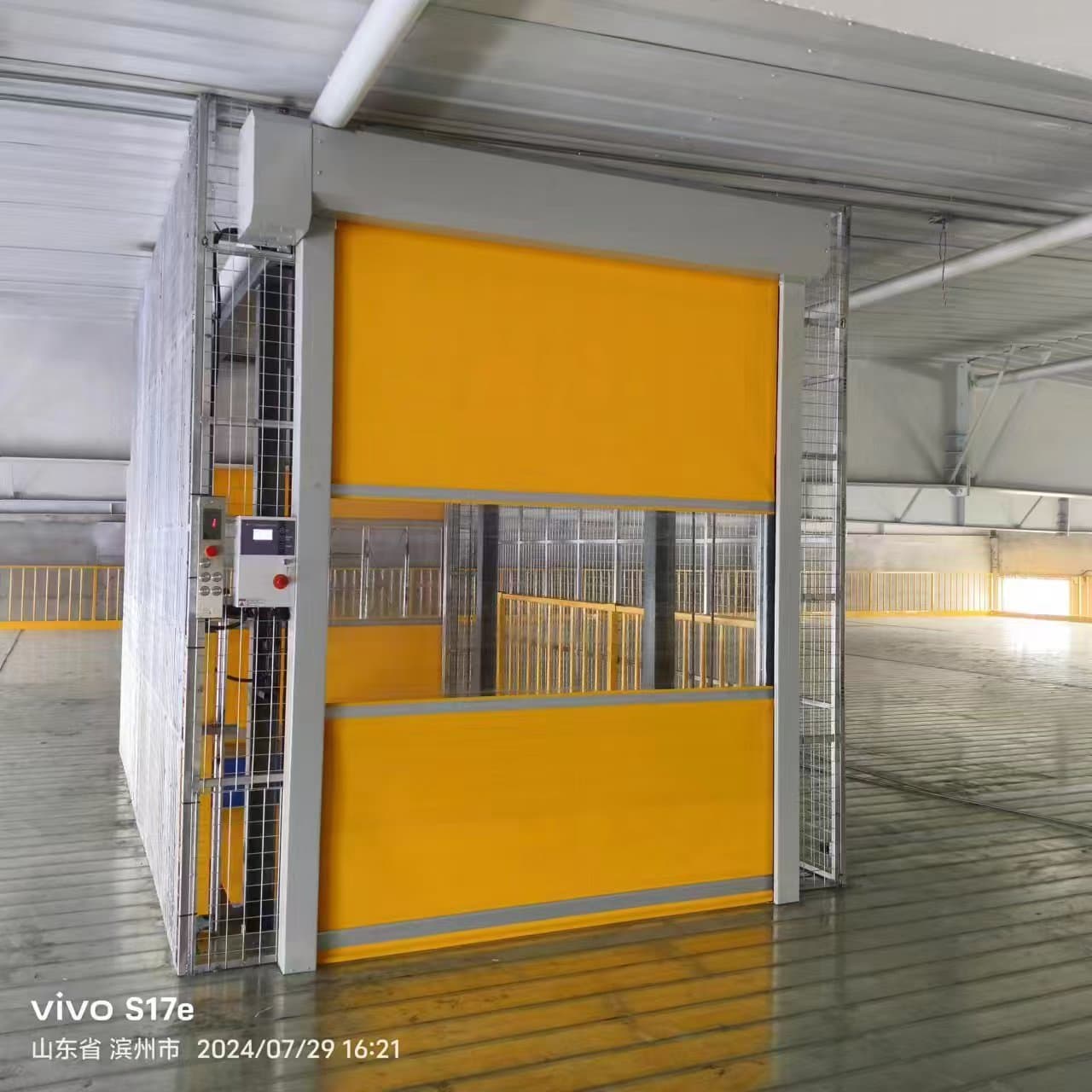 Guide Rail Chain Type Lifting Platform Fast Roller Door Elevator Steel Structure Workshop Freight Elevator North China Platform