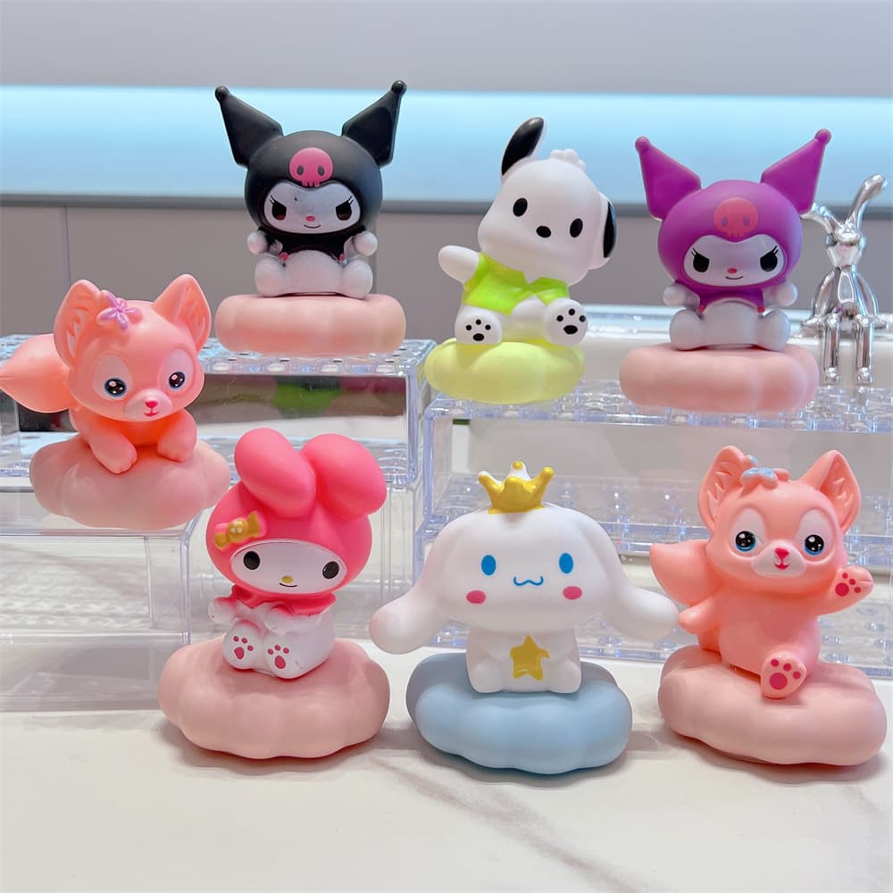 Small cloud-shaped night light, Kuromi, Cinnamon Dog, Pacha Dog birthday glowing squish light, festive decoration.