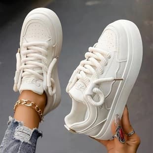 Niche Hong Kong Style Skate Shoes for Women 2025 New Autumn Student Thick Rope Bread Shoes Ins Casual Sports Board Shoes